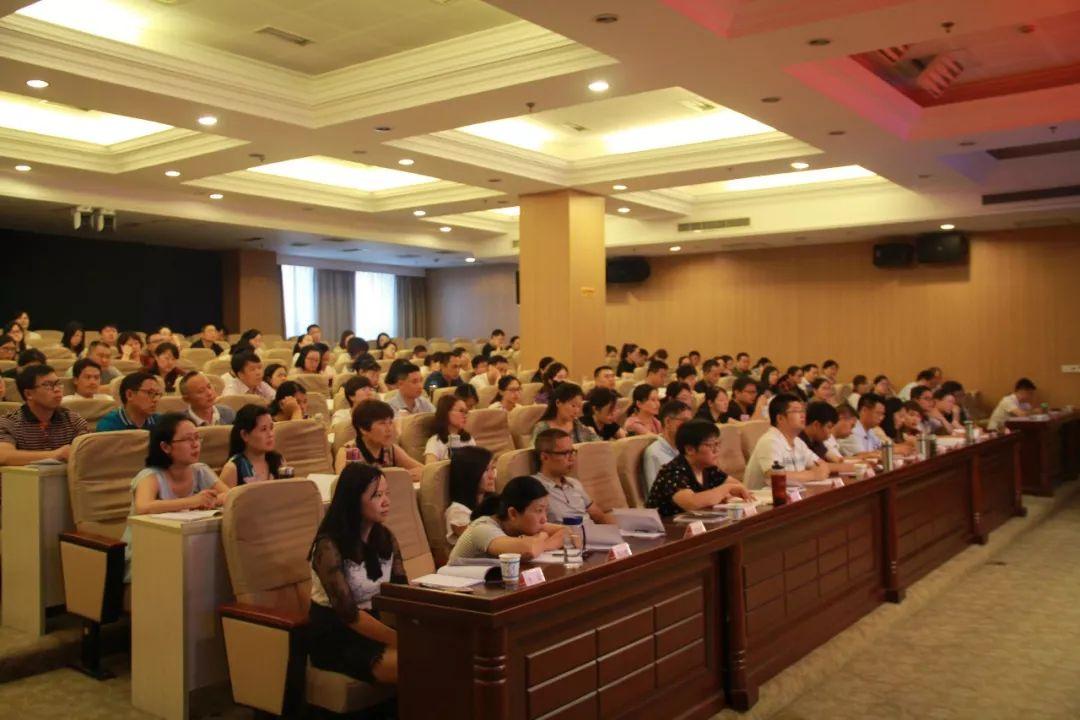 王中王精选100期期中奖规则仔细释义、解释与落实、实时解答解释落实